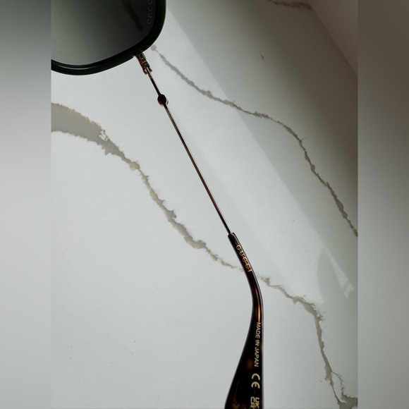 Gucci Green and Red Aviator Sunglasses - Picture 9 of 12